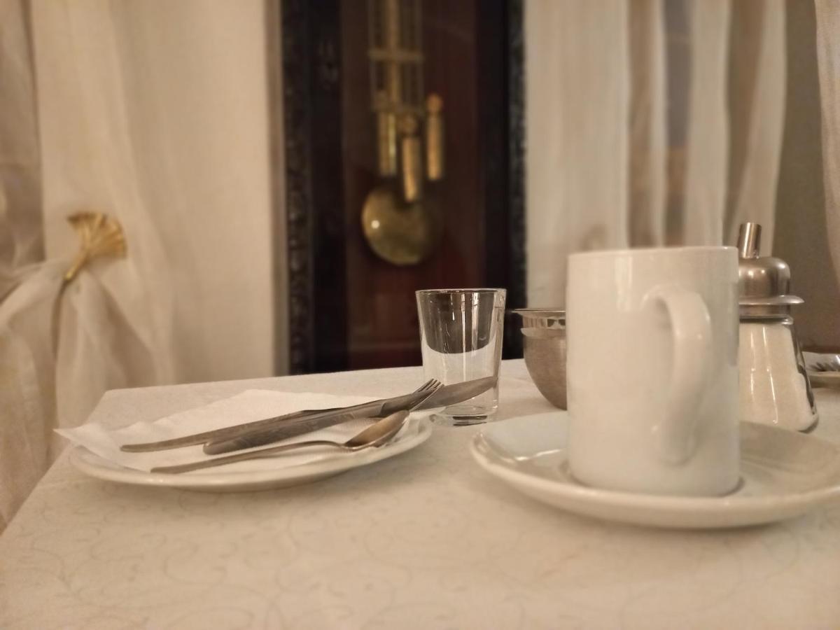 Hotel Bila Pani Jindrichuv Hradec Bagian luar foto